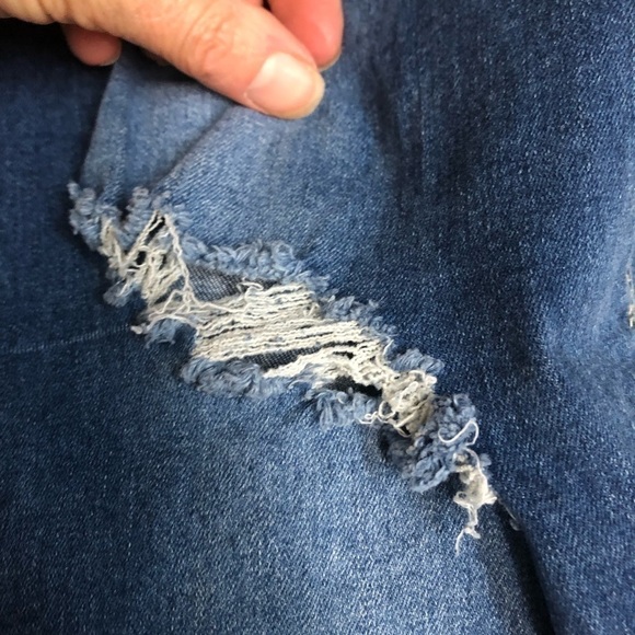 DISTRESSED Medium Wash Jeans, Size Large - Picture 13 of 13